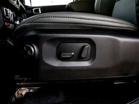 New 2025 Jeep Gladiator Mojave w/ Safety Group image 8