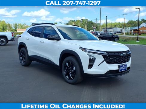 New 2026 Chevrolet Trax LT w/ Driver Confidence Package FWD image 3