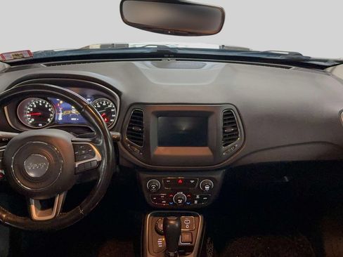Used 2019 Jeep Compass Latitude w/ Popular Equipment Group AWD/4WD image 12