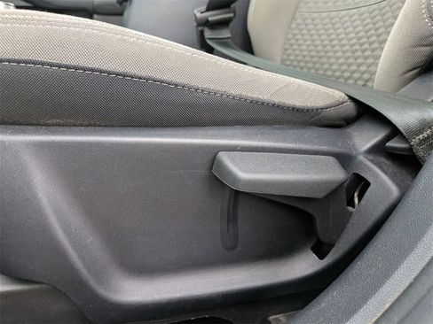 Used 2022 Ford Escape SE image 13