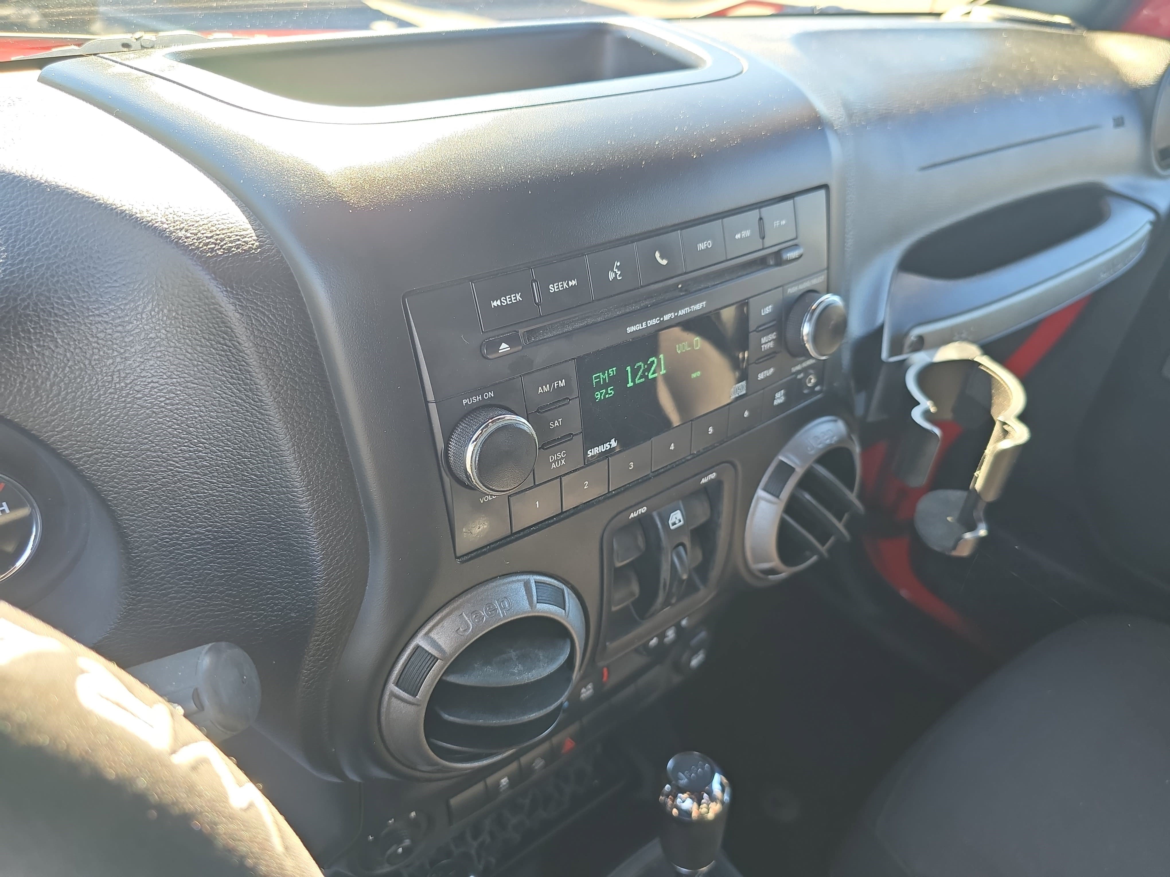 Used 2015 Jeep Wrangler Unlimited Sport w/ Quick Order Package 24S AWD/4WD image 19