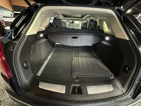 Used 2017 Cadillac XT5 Premium Luxury AWD/4WD image 16