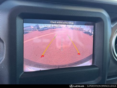 Used 2020 Jeep Wrangler Unlimited Sahara image 25