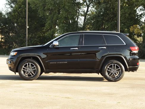 Used 2019 Jeep Grand Cherokee Limited AWD/4WD image 4