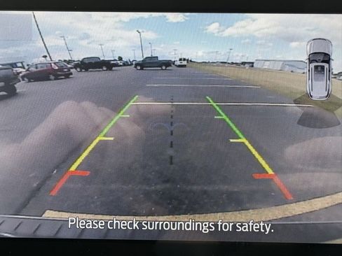 Used 2021 Ford Explorer XLT w/ Equipment Group 202A image 10