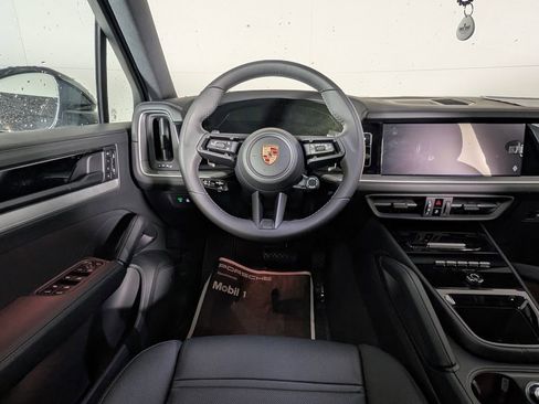 New 2026 Porsche Cayenne image 21