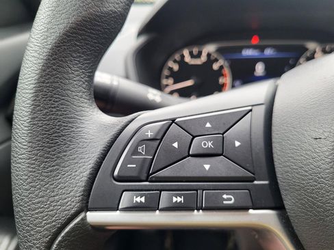 Used 2025 Nissan Altima 2.5 SV image 22