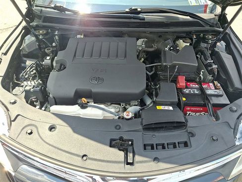 Used 2018 Toyota Avalon XLE Premium w/ All Weather Liner Package image 29