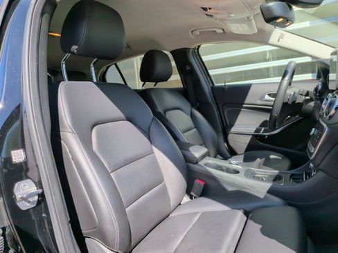 Used 2018 Mercedes-Benz GLA 250 4MATIC image 33