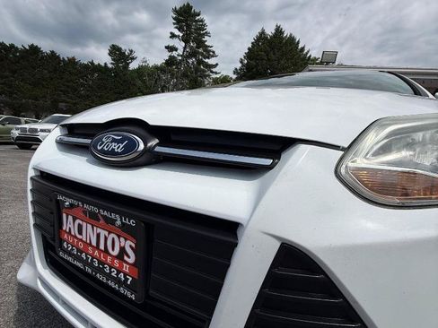 Used 2013 Ford Focus SE w/ SE Winter Pkg FWD image 29