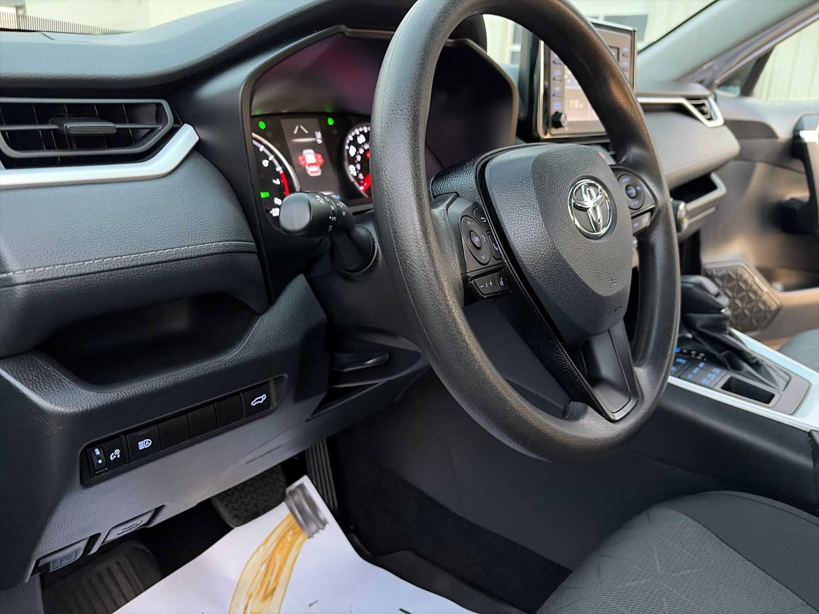 Used 2021 Toyota RAV4 XLE w/ Convenience Package AWD/4WD image 26