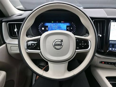 Used 2024 Volvo XC60 B5 Plus w/ Protection Package Premier AWD/4WD image 23