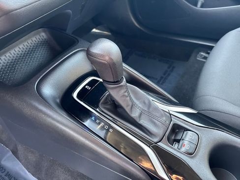 Used 2021 Toyota Corolla LE image 25