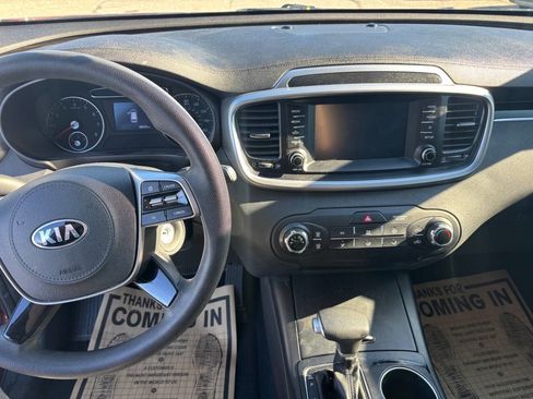 Used 2020 Kia Sorento LX image 13