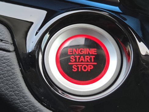 Certified 2025 Honda Odyssey Touring image 12