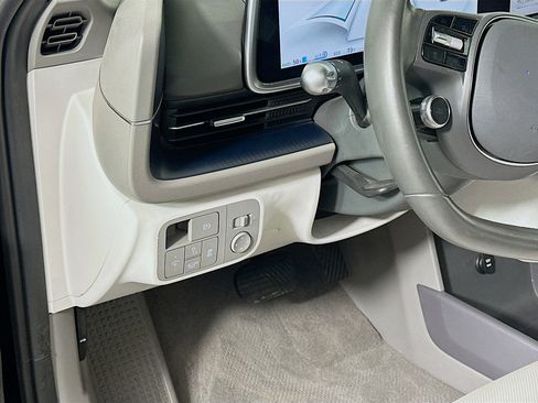 Used 2024 Hyundai Ioniq 6 SEL RWD image 17
