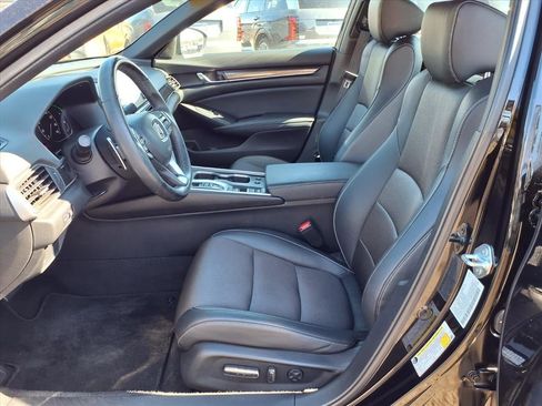 Used 2022 Honda Accord Sport image 11