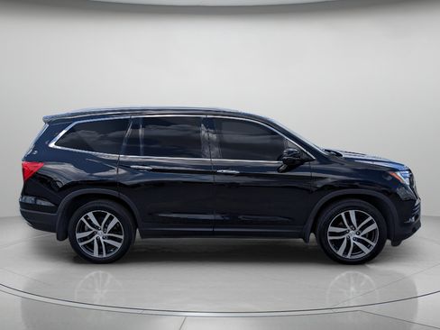 Used 2017 Honda Pilot Elite image 9