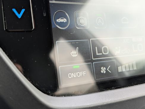 Used 2025 Subaru Forester Premium AWD/4WD image 28