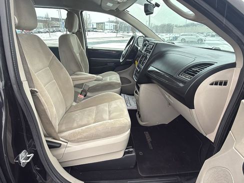 Used 2015 Dodge Grand Caravan American Value Package w/ UConnect Hands-Free Group image 19