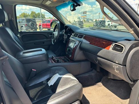 Used 2012 Chevrolet Tahoe LTZ RWD image 22