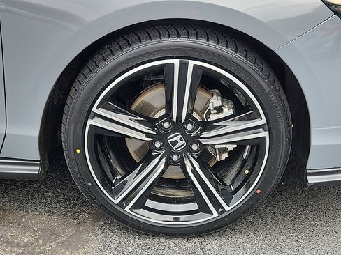Used 2024 Honda Accord Sport image 8