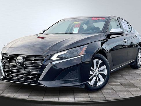 Certified 2024 Nissan Altima 2.5 S image 13