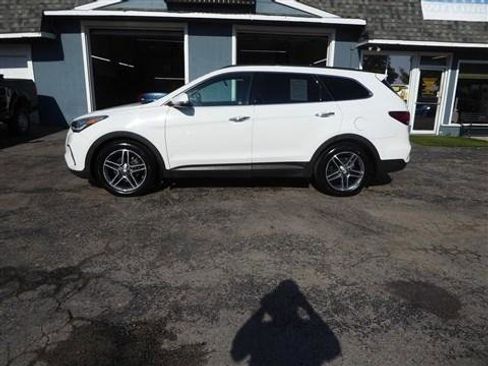 Used 2017 Hyundai Santa Fe AWD w/ Cargo Package image 2