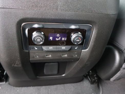 New 2026 Chevrolet Suburban Premier image 24