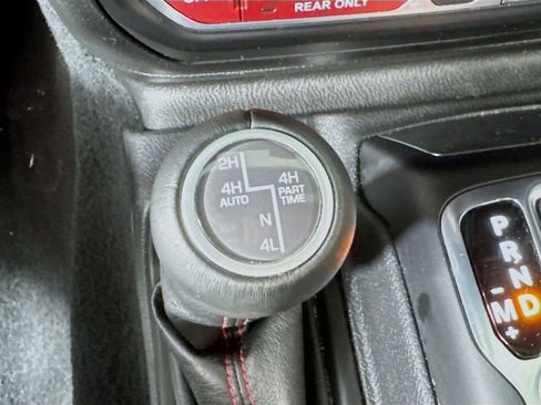 Used 2023 Jeep Gladiator Rubicon w/ LED Lighting Group image 18