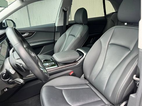 Used 2022 Audi Q8 Premium AWD/4WD image 17