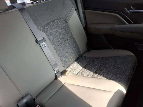 Used 2024 Chevrolet Colorado ZR2 w/ Safety Package image 18