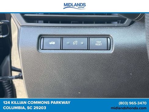 Used 2024 Nissan Altima 2.5 SV FWD image 17