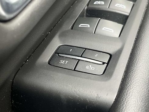 Used 2021 Chevrolet Tahoe High Country w/ Premium Package RWD image 32