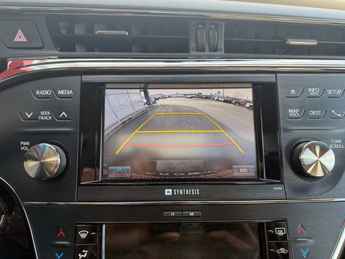 Used 2014 Toyota Avalon Limited w/ Technology Package image 25