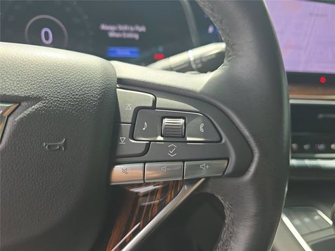 Used 2022 Cadillac Escalade Luxury AWD/4WD image 24