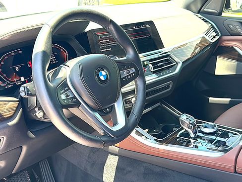 Used 2023 BMW X5 xDrive40i w/ Luxury Seating Package AWD/4WD image 12