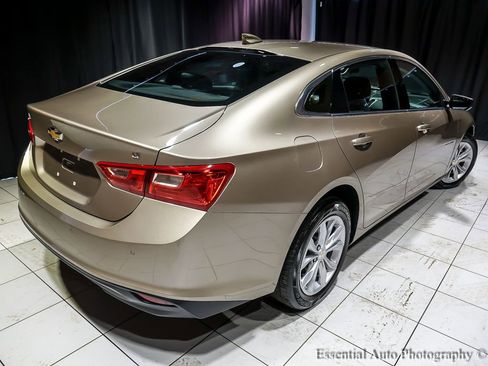 Used 2025 Chevrolet Malibu LT image 11