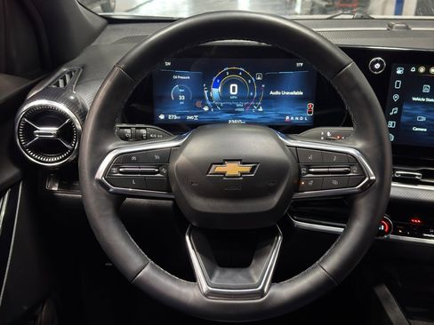 Used 2025 Chevrolet Equinox LT w/ Convenience Package II image 22