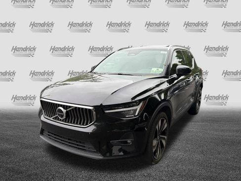 Certified 2023 Volvo XC40 B5 Plus w/ Protection Package Premier AWD/4WD image 8