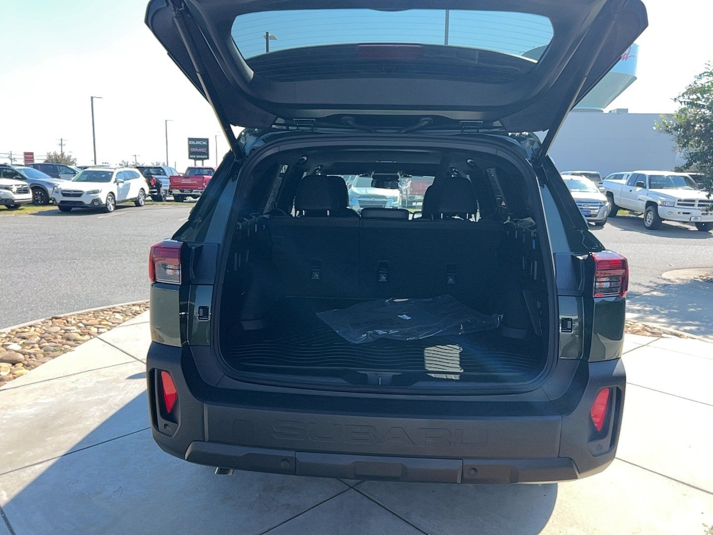 New 2026 Subaru Outback Limited AWD/4WD image 5