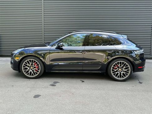 Used 2021 Porsche Macan GTS image 2