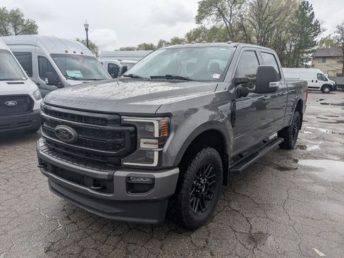 Used 2022 Ford F250 Lariat w/ Black Appearance Package image 10
