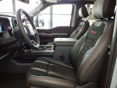 New 2026 Ford F250 Lariat w/ Black Appearance Package AWD/4WD image 13