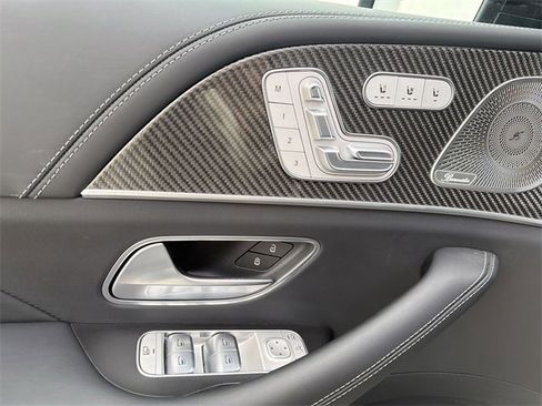 Used 2024 Mercedes-Benz GLS 63 AMG 4MATIC image 10