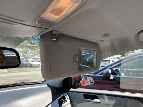 Used 2018 Hyundai Sonata SEL FWD image 18