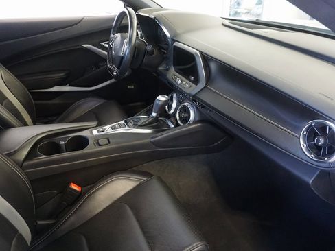 Used 2022 Chevrolet Camaro LT w/ Technology Package image 24