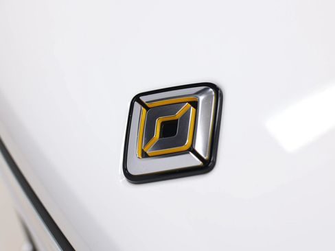 Used 2024 Rivian R1S Adventure AWD/4WD image 5