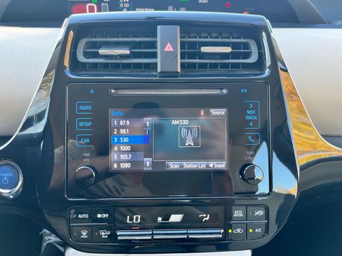 Used 2016 Toyota Prius Two image 26