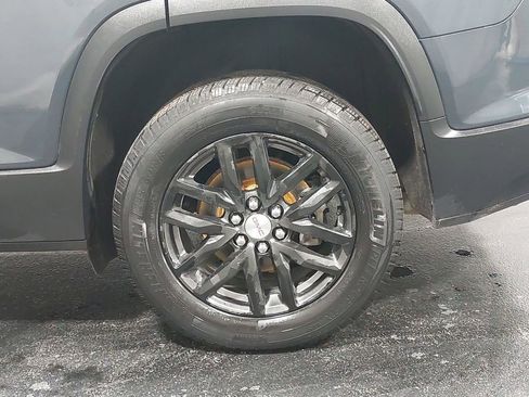 Used 2019 GMC Acadia SLT image 38